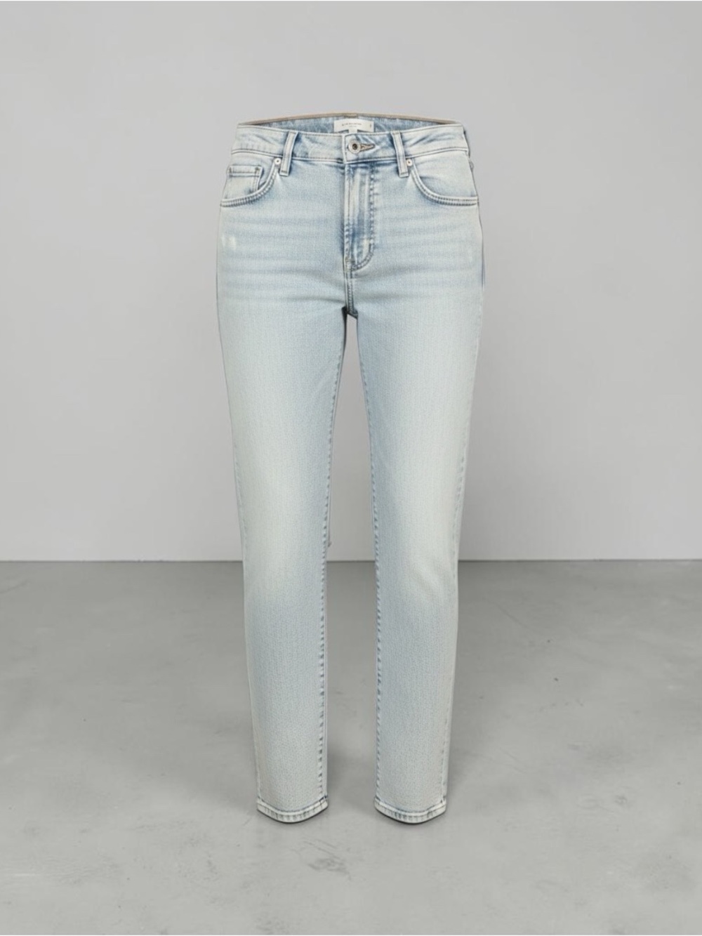 Ralph Lauren Women’s Light Blue Curvy Mid-Rise Jeans